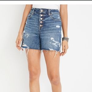 Nwt Maurices high rise mom shorts